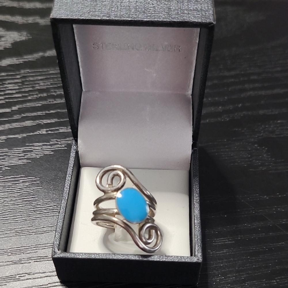 Sterling Silver Turquoise Oval Statement Ring